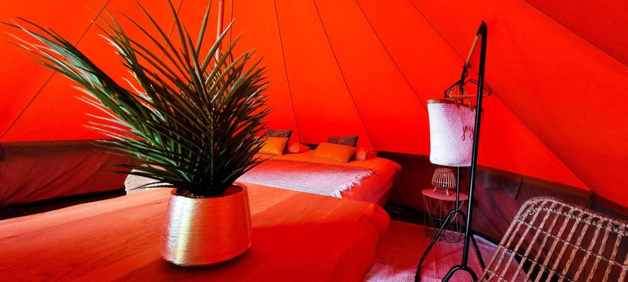 Fiertelmeers Boutique Glamping Hotel Ронс Екстериор снимка